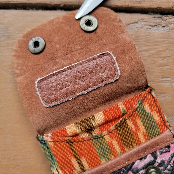 🌎👽 Free People Boho Embroidered Repurposed vtg banjara hippie Wallet card case - Picture 7 of 16